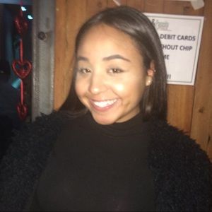 Meet your Posher, Zina